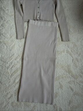 Bloomingdale's Ribbed Midi Skirt in Taupe (selling both top & bottom separately)
